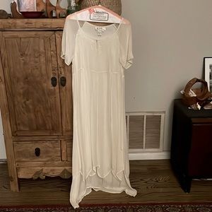 Vintage Papillon wedding gown. Long and elegant. Size Small. 100% rayon.
